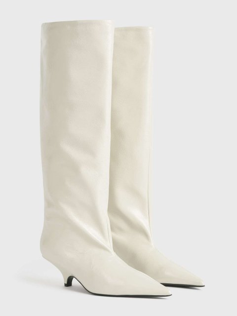 Кремовые сапоги Totême на танкетке: фото 2 - Invogue