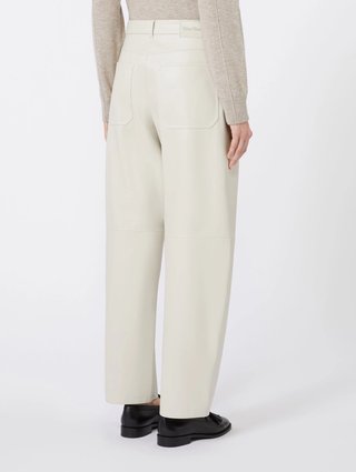 Бежевые брюки MAX MARA из экокожи: фото 3 - Invogue