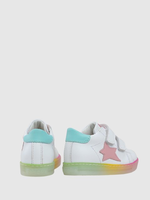 Белые кроссовки NATURINO: фото 2 - Invogue