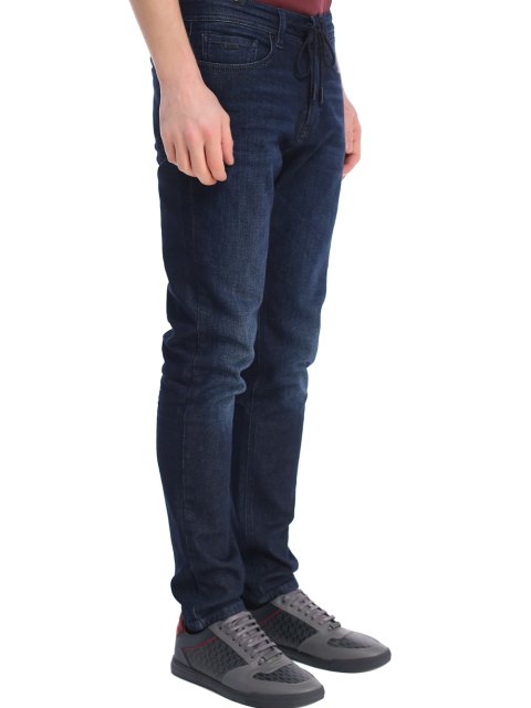 Синие джинсы BOSS: фото 5 - Invogue