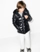 Чёрная куртка MONCLER ENFANT: фото 1 - Invogue