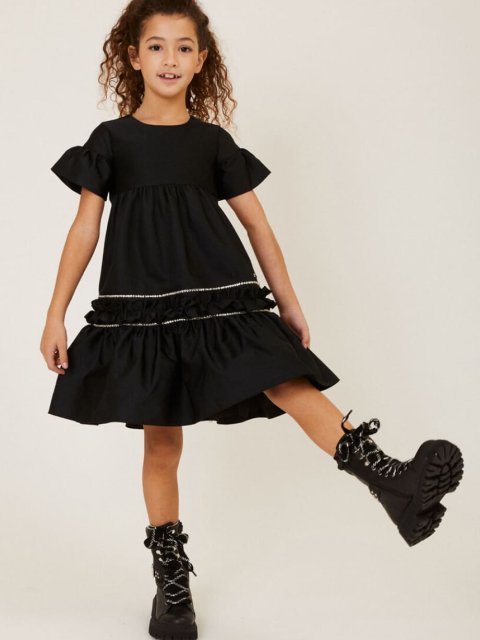 Чорна сукня MONNALISA зі стразами: фото 1 - Invogue