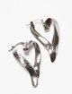 Серебристые серьги Acne Studios в форме сердец: фото 2 - Invogue