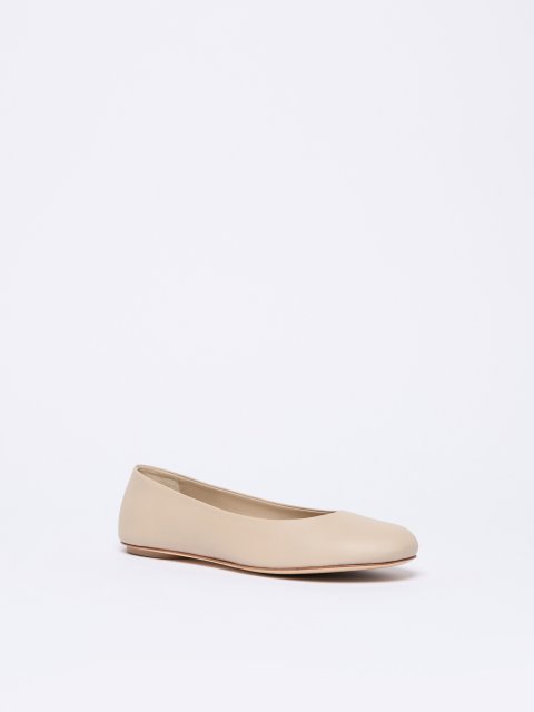Бежеві балетки Weekend Max Mara зі шкіри наппа: фото 1 - Invogue