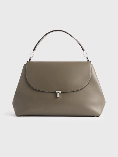 Серая сумка TOTEME из кожи: фото - Invogue