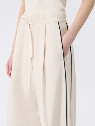 Молочні штани Weekend Max Mara з ліоцелу та бавовни: фото 4 - Invogue