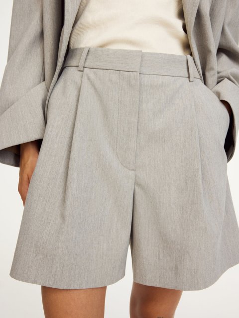 Серые шорты By Malene Birger прямого кроя: фото 3 - Invogue