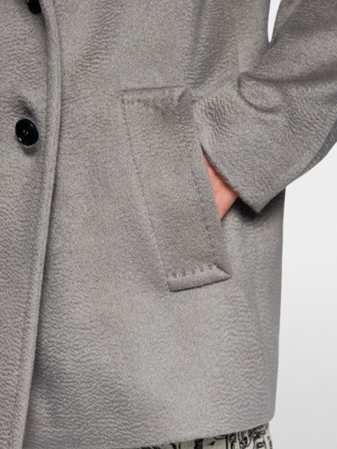 Серое пальто MARC CAIN из шерсти и мохера: фото 5 - Invogue