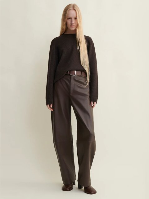 Коричневі брюки ARMA зі шкіри: фото 1 - Invogue