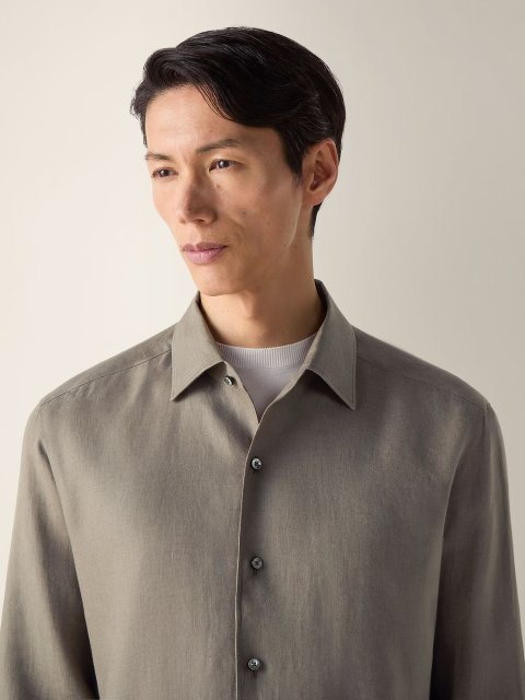 Темно-бежева сорочка Zegna з льону: фото 4 - Invogue