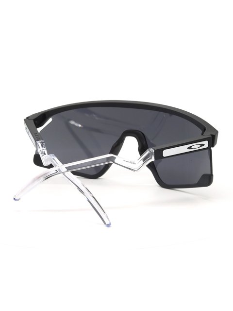 Чорні окуляри OAKLEY із зигзагоподібними завушниками: фото 3 - Invogue