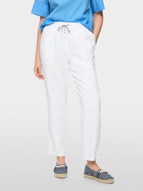 Белые брюки Marc Cain из хлопка и льна: фото 2 - Invogue