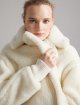 Біле пальто Teddy oversize Max Mara з бленду альпаки та шовку: фото 3 - Invogue