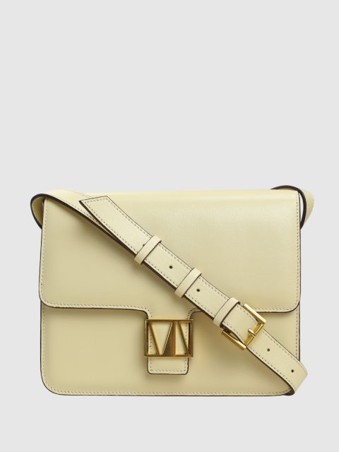 Кремова сумка MANU ATELIER : фото - Invogue