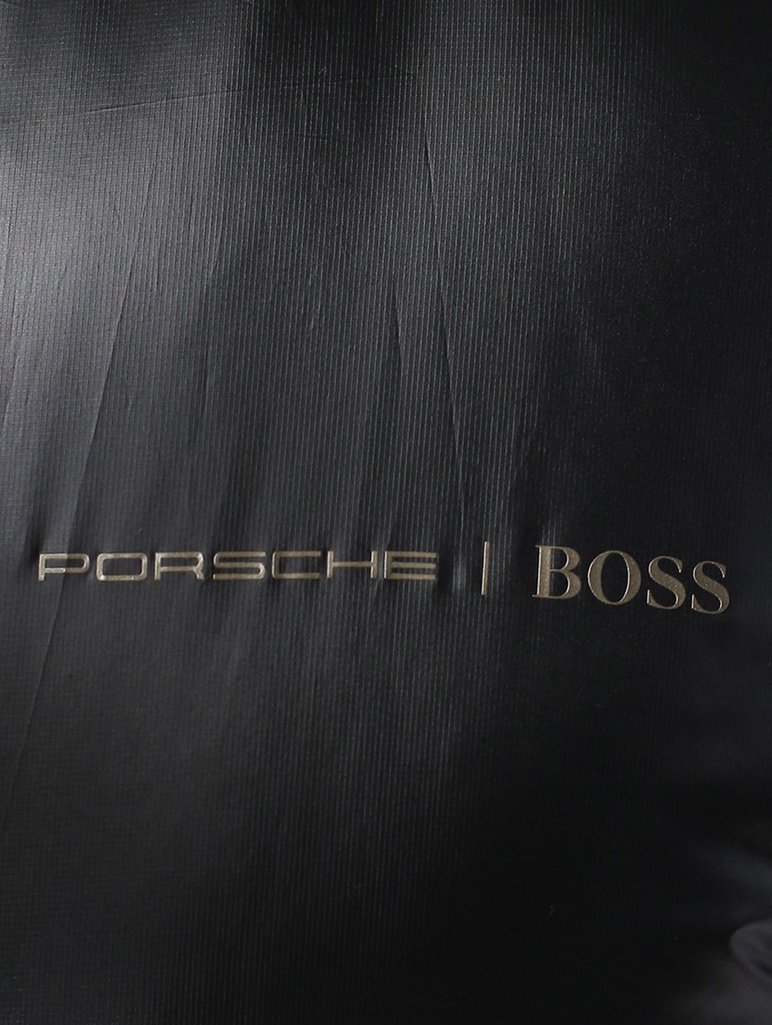 Чёрная куртка BOSS: фото 5 - Invogue