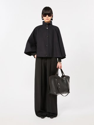 Чорна сумка Max Mara зі шкіри: фото 1 - Invogue