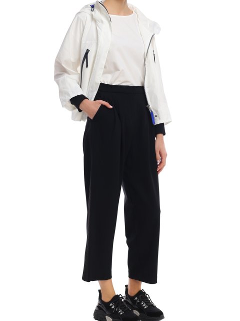 Белая куртка WEEKEND MAX MARA: фото 1 - Invogue