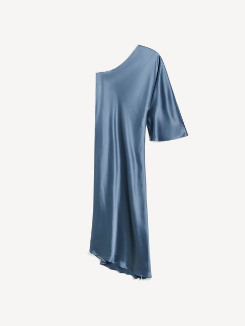 Голубое платье By Malene Birger на одно плечо: фото - Invogue