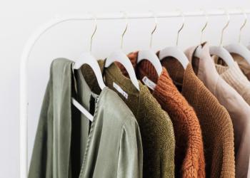 Уход за одеждой: как сохранить ваши любимые вещи безупречными: фото - Invogue