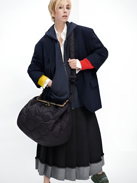 Чорна сумка WEEKEND ACCESSORIES : фото 1 - Invogue