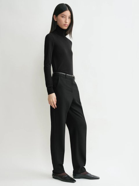 Черный свитер Totême из смеси шерсти и шелка: фото 2 - Invogue