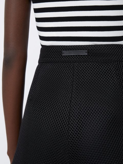 Черные шорты MAX MARA с высокой талией: фото 4 - Invogue