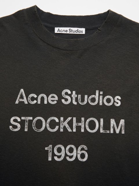 Чорний лонгслів Acne Studios з логотипом: фото 3 - Invogue