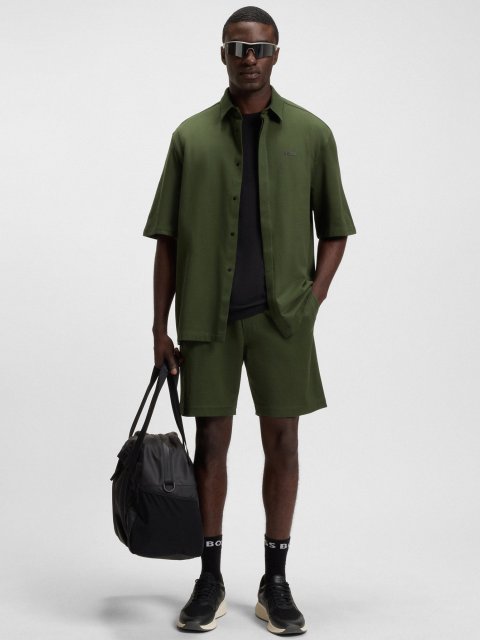 Чёрная футболка BOSS из хлопка: фото 1 - Invogue