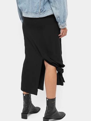 Черная юбка Acne Studios из шелка: фото 2 - Invogue