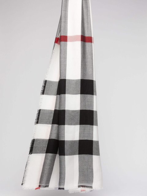 Червоний шарф WEEKEND ACCESSORIES : фото - Invogue