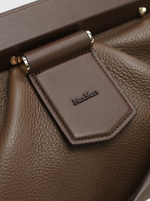 Коричневый клатч MAX MARA: фото 3 - Invogue