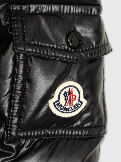 Чёрная куртка MONCLER ENFANT : фото 2 - Invogue