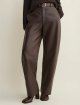 Коричневі брюки ARMA зі шкіри: фото 2 - Invogue