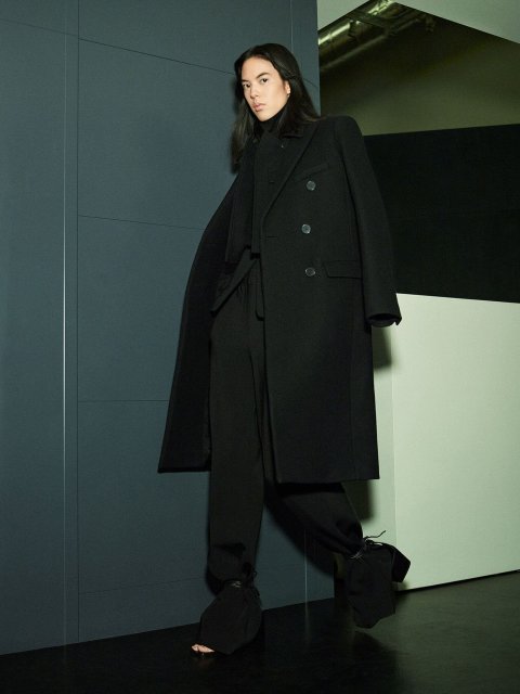 Чорне пальто JOSEPH : фото 5 - Invogue