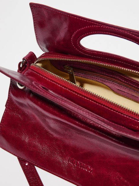 Бордовая сумка MAX&CO из блестящей кожи: фото 5 - Invogue