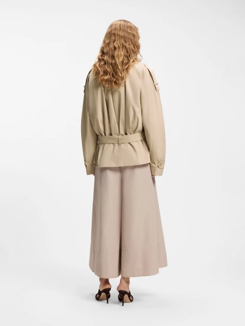 Бежевый плащ BOSS из хлопкового поплина: фото 2 - Invogue