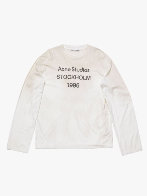 Белая футболка Acne Studios с длинным рукавом: фото - Invogue