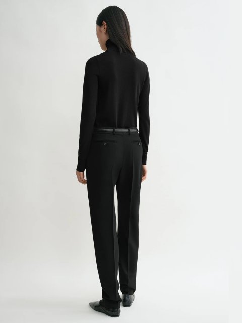 Черный свитер Totême из смеси шерсти и шелка: фото 3 - Invogue