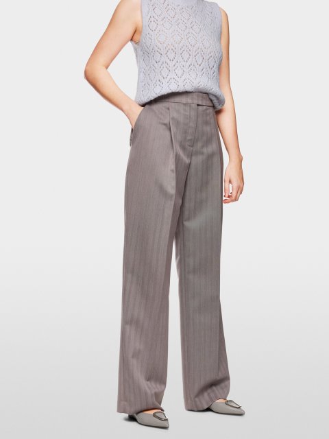 Светло-серые брюки MARC CAIN широкого кроя: фото 2 - Invogue