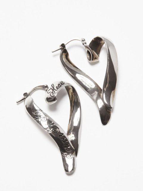 Серебристые серьги Acne Studios в форме сердец: фото 2 - Invogue
