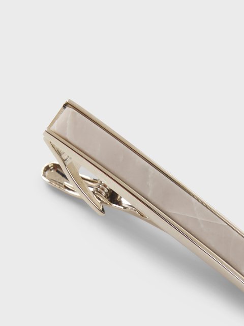 Зажим для галстука цвета охры BOSS: фото 2 - Invogue