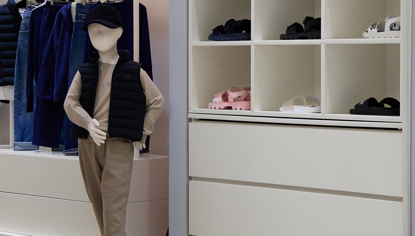 Магазин Daniel - Mandarin Plaza, 4-й поверх: фото 5 - Invogue