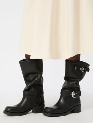 Черные сапоги Weekend Max Mara из кожи: фото 1 - Invogue