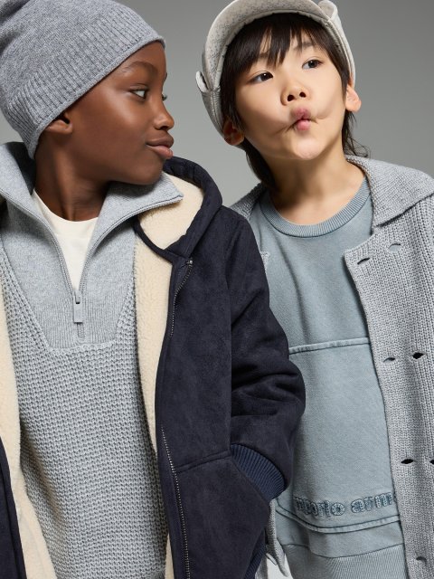 Сіра шапка, шарф EMPORIO ARMANI KIDS : фото 1 - Invogue