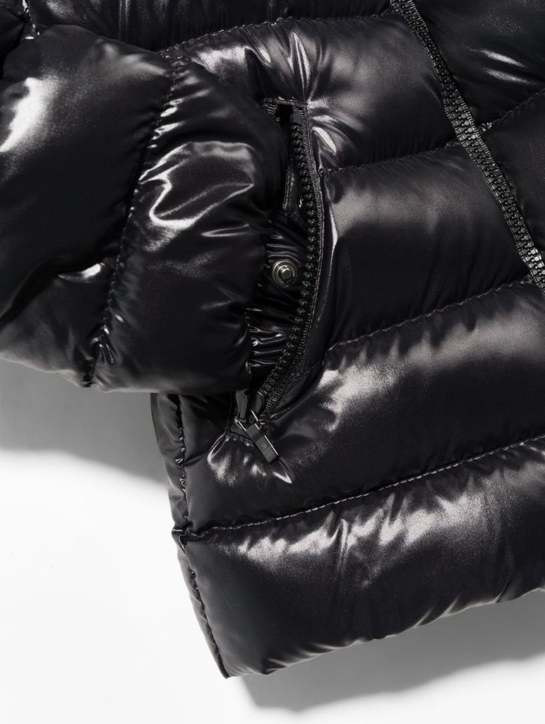 Чёрная куртка MONCLER ENFANT: фото 4 - Invogue