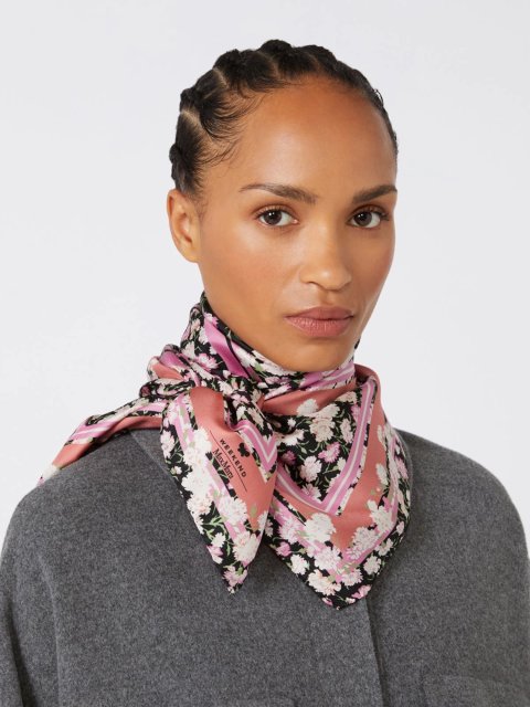 Рожева хустка WEEKEND ACCESSORIES з чистого шовку: фото 1 - Invogue