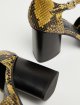 Бежеві туфлі Max&Co зі зміїної шкіри: фото 4 - Invogue
