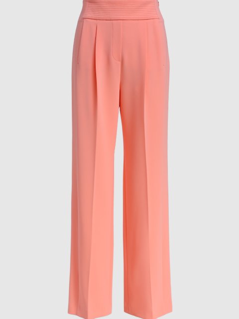 Розовые брюки MARC CAIN: фото - Invogue