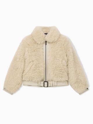Кремовая шуба Emporio Armani из искусственного меха: фото - Invogue