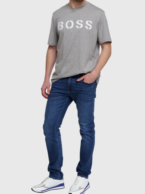 Серебристая футболка BOSS: фото 1 - Invogue